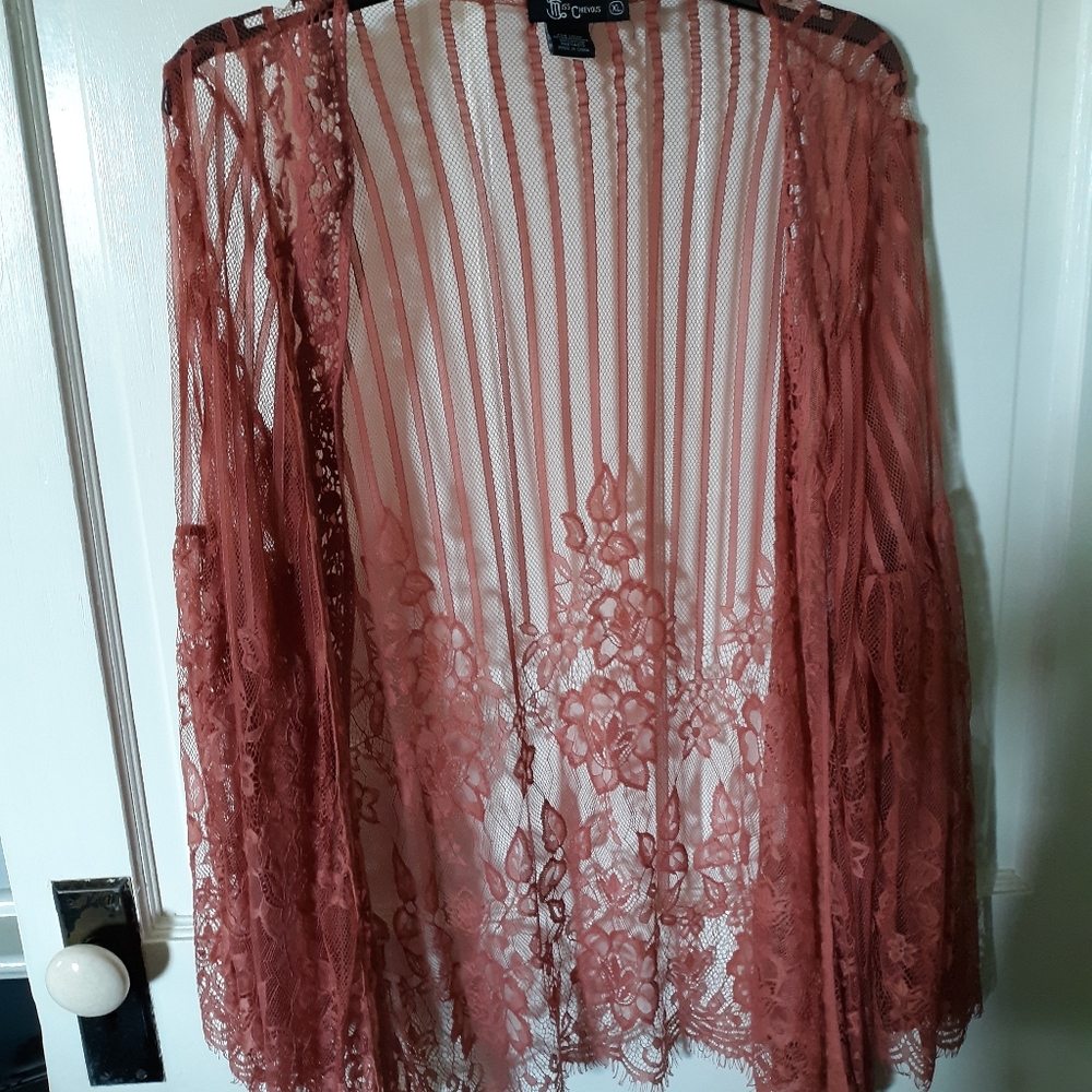 Lace sleeved shawl